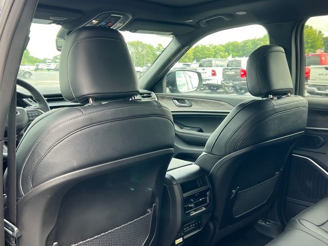 2027 Jeep Grand Cherokee Limited Reserve