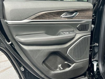 2027 Jeep Grand Cherokee Limited Reserve