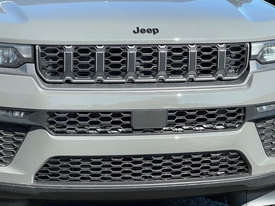 2027 Jeep Grand Cherokee GRAND CHEROKEE LIMITED 4X4
