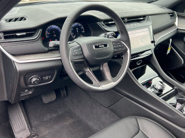2027 Jeep Grand Cherokee GRAND CHEROKEE LIMITED RESERVE 4X4