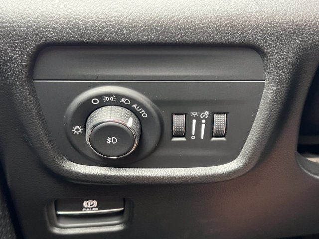 2027 Jeep Grand Cherokee GRAND CHEROKEE LIMITED RESERVE 4X4
