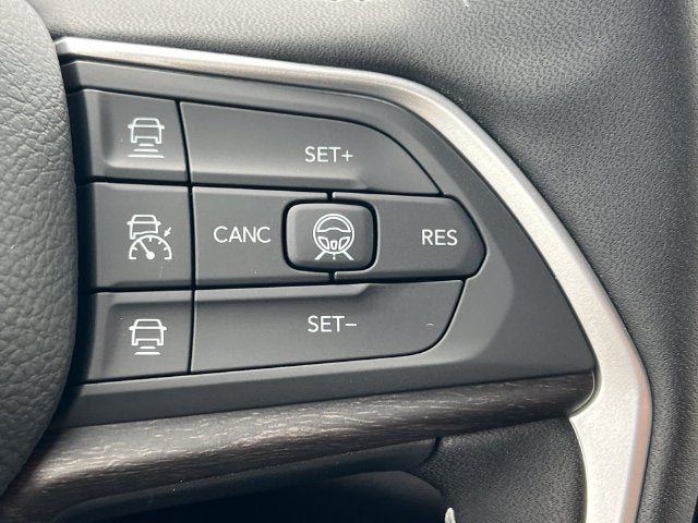 2027 Jeep Grand Cherokee GRAND CHEROKEE LIMITED RESERVE 4X4