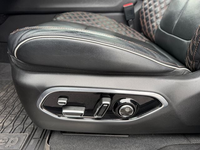 2022 Jeep Grand Cherokee Summit 4x4