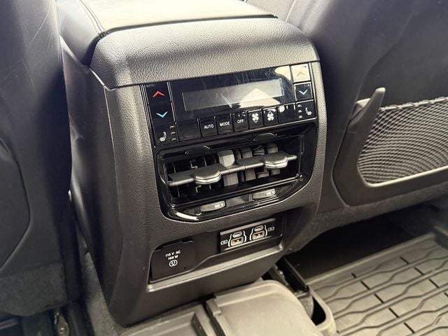 2022 Jeep Grand Cherokee Summit 4x4