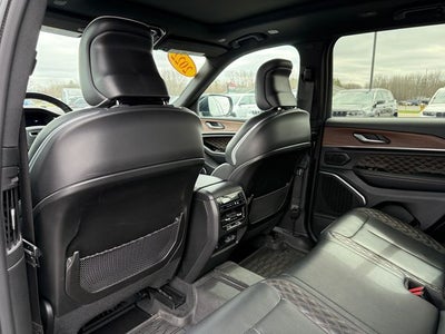 2022 Jeep Grand Cherokee Summit 4x4