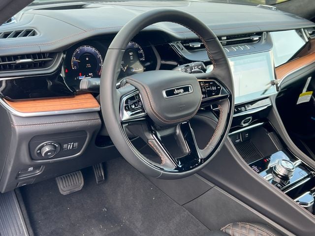 2027 Jeep Grand Cherokee Summit
