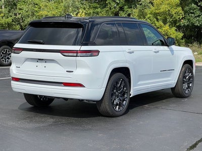 2027 Jeep Grand Cherokee Summit