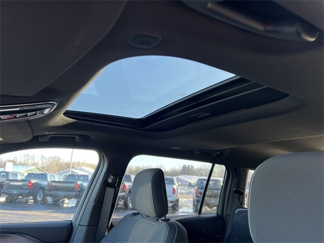 2025 Jeep Grand Cherokee L GRAND CHEROKEE L LAREDO X 4X4