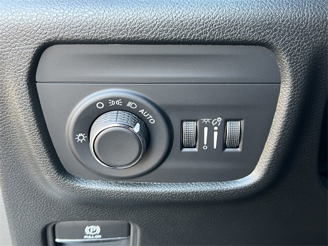 2025 Jeep Grand Cherokee L GRAND CHEROKEE L LAREDO X 4X4