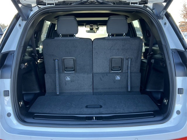 2025 Jeep Grand Cherokee L GRAND CHEROKEE L LAREDO X 4X4