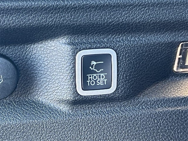 2025 Jeep Grand Cherokee L GRAND CHEROKEE L LAREDO X 4X4