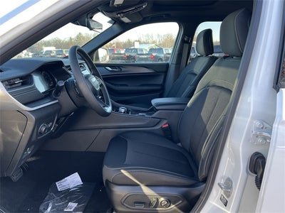 2025 Jeep Grand Cherokee L GRAND CHEROKEE L LAREDO X 4X4