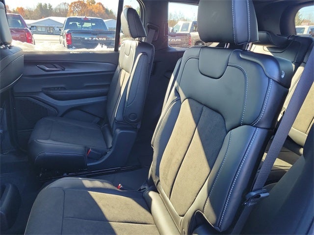 2025 Jeep Grand Cherokee L GRAND CHEROKEE L ALTITUDE X 4X4