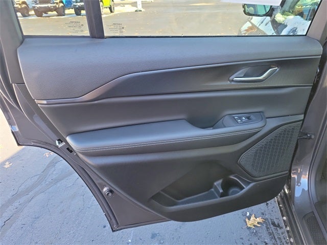 2025 Jeep Grand Cherokee L GRAND CHEROKEE L ALTITUDE X 4X4