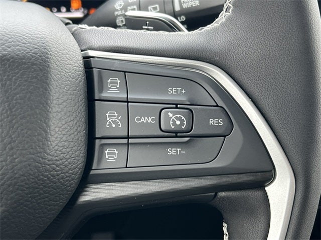 2025 Jeep Grand Cherokee L GRAND CHEROKEE L LAREDO X 4X4