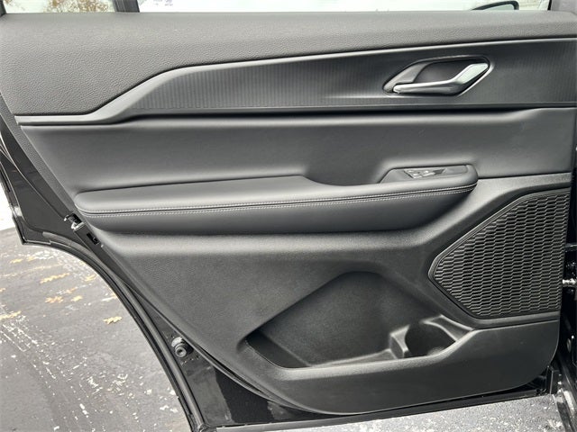 2025 Jeep Grand Cherokee L GRAND CHEROKEE L LAREDO X 4X4