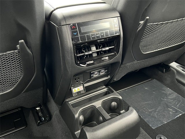 2025 Jeep Grand Cherokee L GRAND CHEROKEE L LAREDO X 4X4