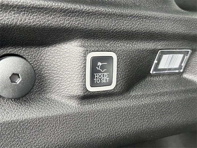 2025 Jeep Grand Cherokee L GRAND CHEROKEE L LAREDO X 4X4