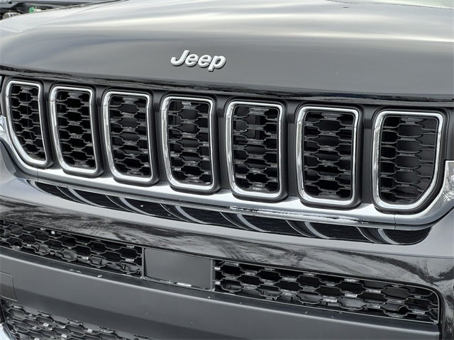 2025 Jeep Grand Cherokee L GRAND CHEROKEE L LAREDO X 4X4