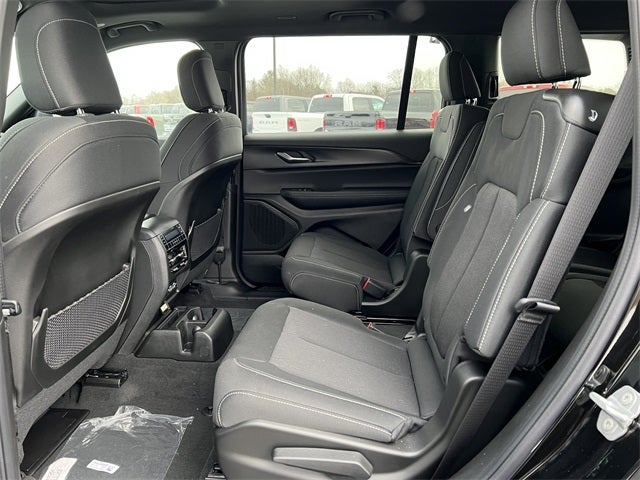 2025 Jeep Grand Cherokee L GRAND CHEROKEE L LAREDO X 4X4