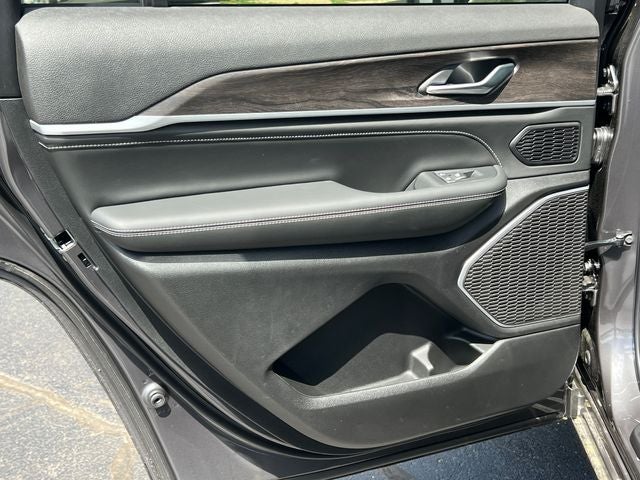 2026 Jeep Grand Cherokee L GRAND CHEROKEE L LIMITED RESERVE 4X4
