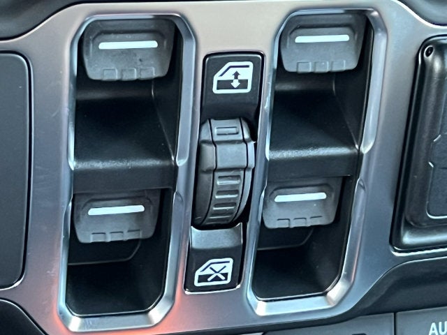 2027 Jeep Wrangler WRANGLER 4-DOOR RUBICON X