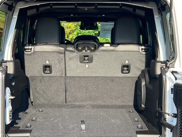 2027 Jeep Wrangler WRANGLER 4-DOOR RUBICON X