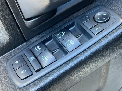 2020 RAM 1500 Classic Tradesman Crew Cab 4x4 5'7' Box