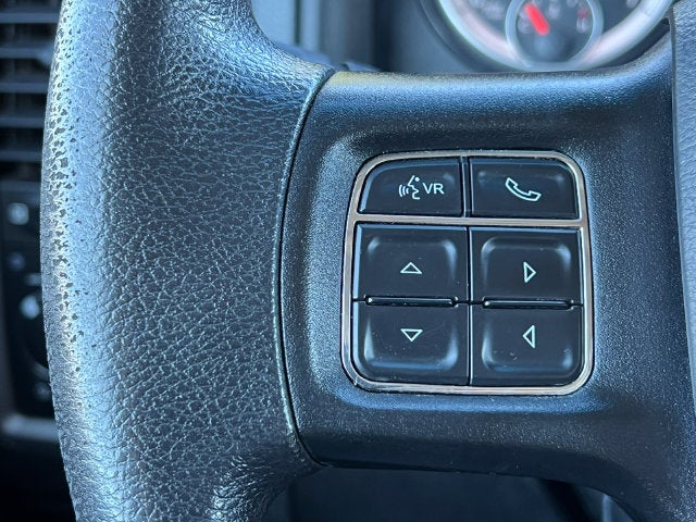 2020 RAM 1500 Classic Tradesman Crew Cab 4x4 5'7' Box
