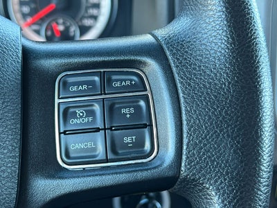 2020 RAM 1500 Classic Tradesman Crew Cab 4x4 5'7' Box