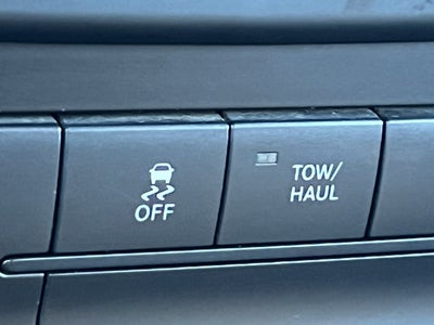 2020 RAM 1500 Classic Tradesman Crew Cab 4x4 5'7' Box