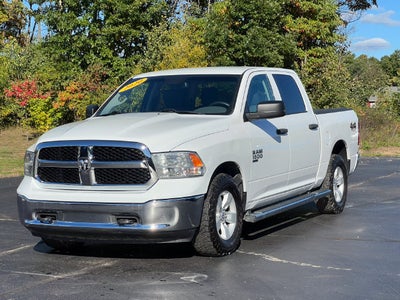 2020 RAM 1500 Classic Tradesman Crew Cab 4x4 5'7' Box