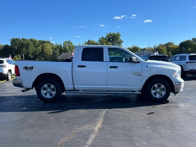 2020 RAM 1500 Classic Tradesman Crew Cab 4x4 5'7' Box