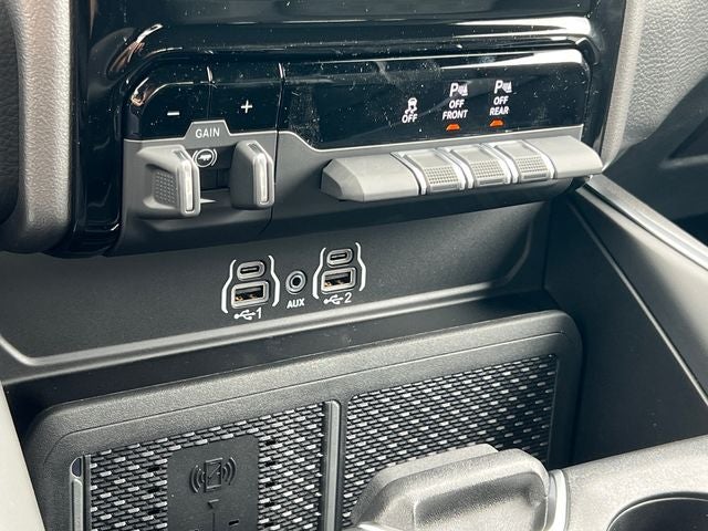 2027 RAM 1500 RAM 1500 BIG HORN CREW CAB 4X4 5'7' BOX
