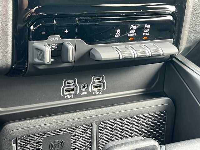 2027 RAM 1500 RAM 1500 BIG HORN CREW CAB 4X4 5'7' BOX