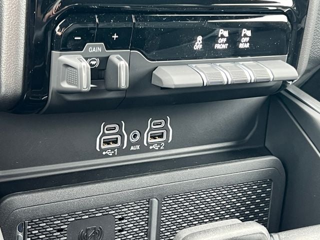 2027 RAM 1500 RAM 1500 BIG HORN CREW CAB 4X4 5'7' BOX