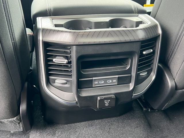 2027 RAM 1500 RAM 1500 BIG HORN CREW CAB 4X4 5'7' BOX