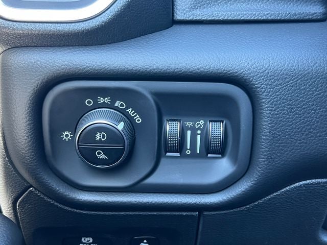2027 RAM 1500 RAM 1500 BIG HORN CREW CAB 4X4 5'7' BOX