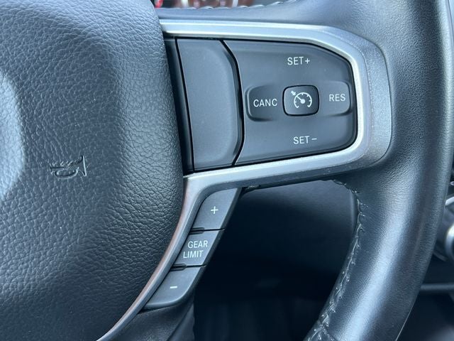 2022 RAM 1500 Big Horn Crew Cab 4x4 5'7' Box
