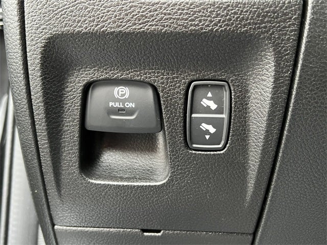 2021 RAM 1500 Big Horn Crew Cab 4x4 5'7' Box