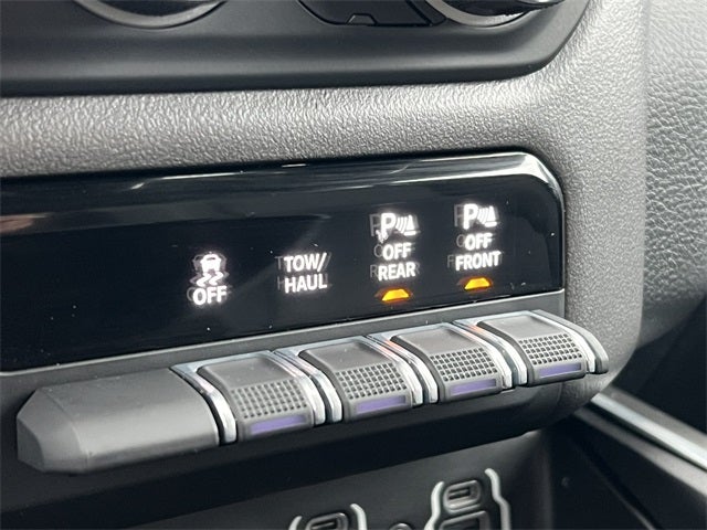 2021 RAM 1500 Big Horn Crew Cab 4x4 5'7' Box