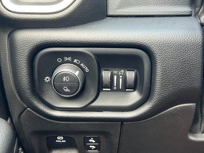 2019 RAM 1500 Big Horn/Lone Star Crew Cab 4x4 5'7' Box