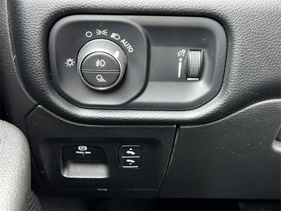 2022 RAM 1500 Big Horn Crew Cab 4x4 5'7' Box