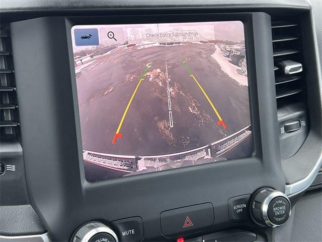 2022 RAM 1500 Big Horn Crew Cab 4x4 5'7' Box