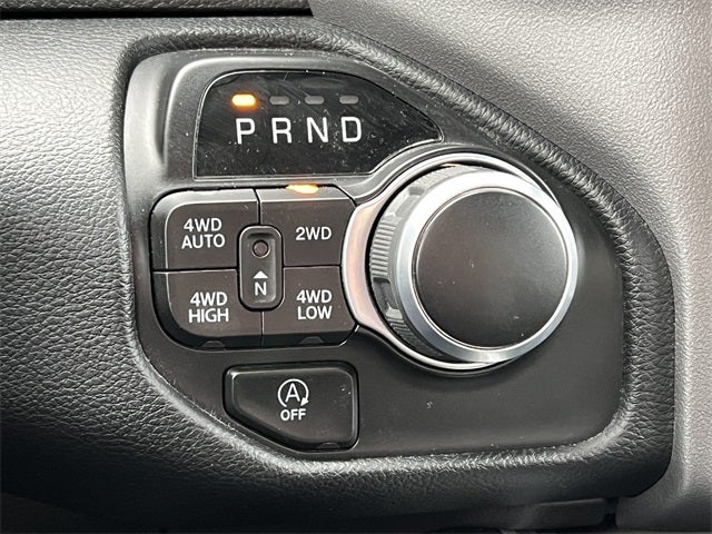 2022 RAM 1500 Big Horn Crew Cab 4x4 5'7' Box