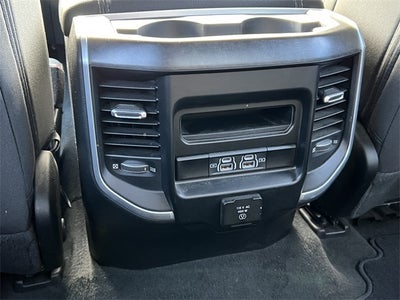 2022 RAM 1500 Big Horn Crew Cab 4x4 5'7' Box