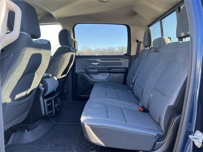 2020 RAM 1500 Big Horn Crew Cab 4x4 5'7' Box