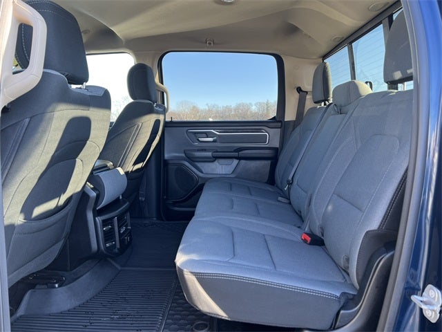 2020 RAM 1500 Big Horn Crew Cab 4x4 5'7' Box