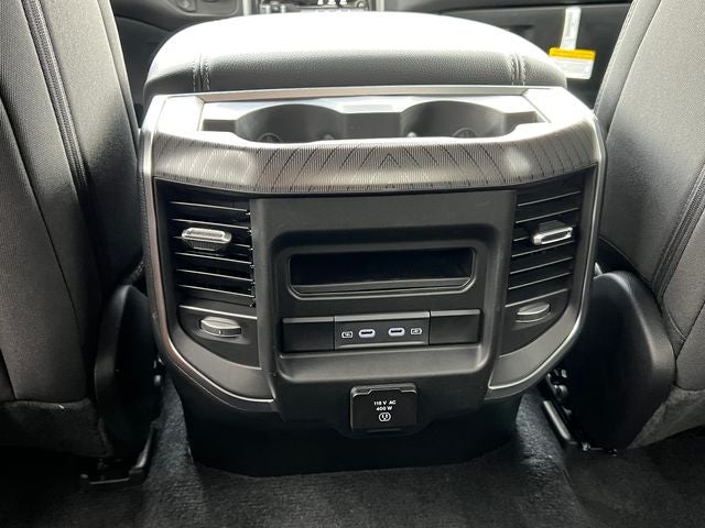 2027 RAM 1500 RAM 1500 BIG HORN CREW CAB 4X4 5'7' BOX