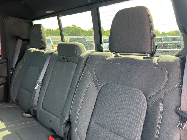 2020 RAM 1500 Big Horn Crew Cab 4x4 5'7' Box
